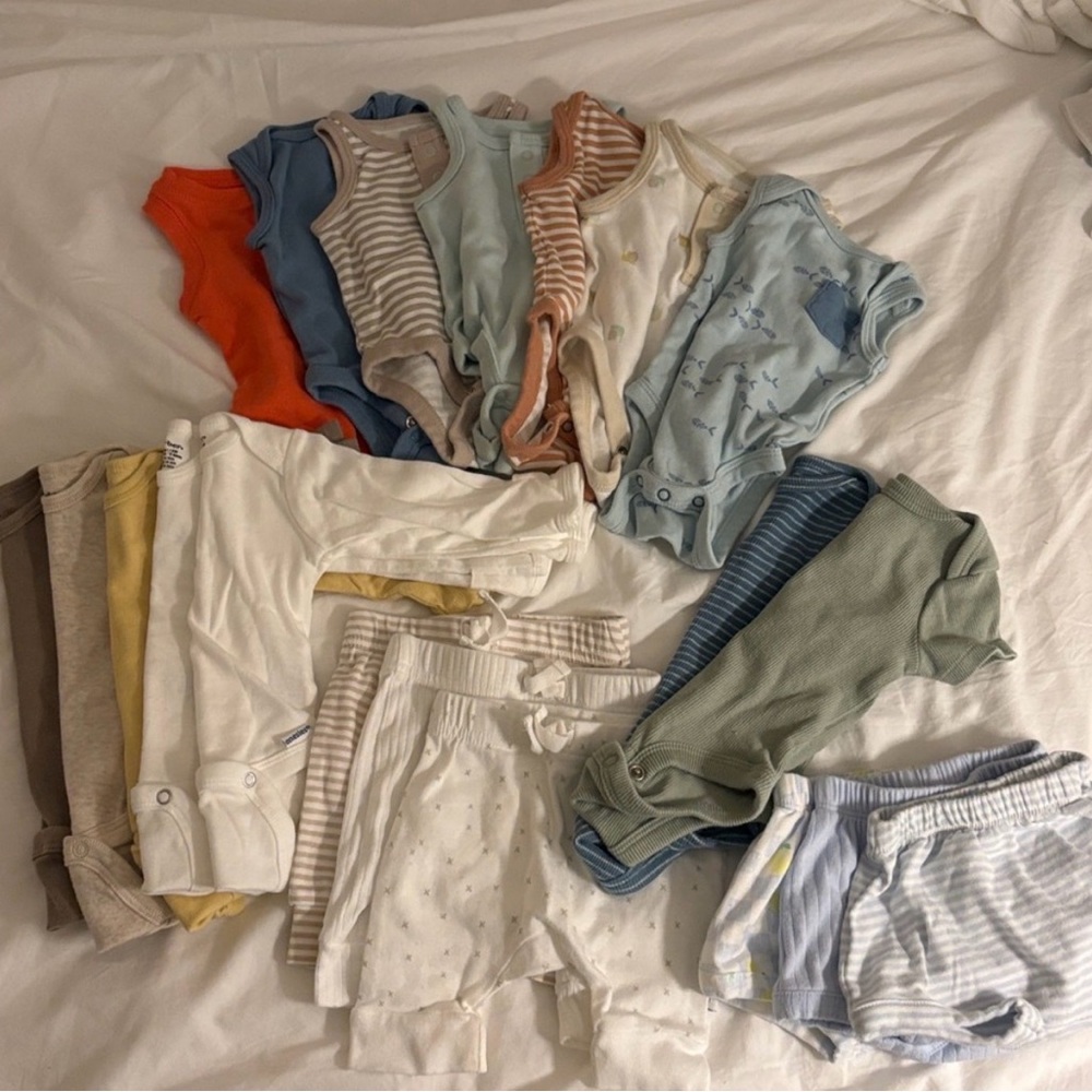 Private listing- 20 piece baby clothes